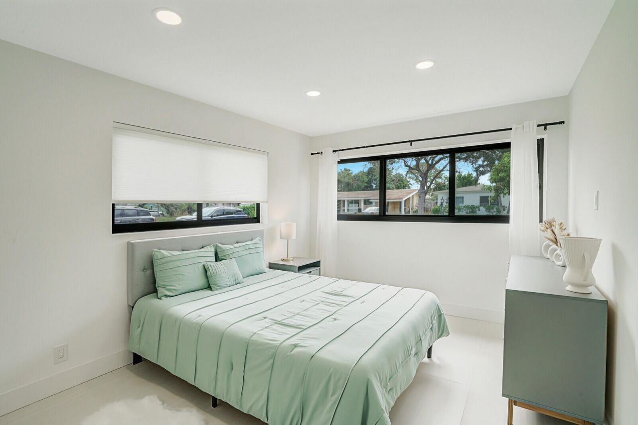 1333 SE 8th Street, Deerfield Beach, FL 33441 Photo