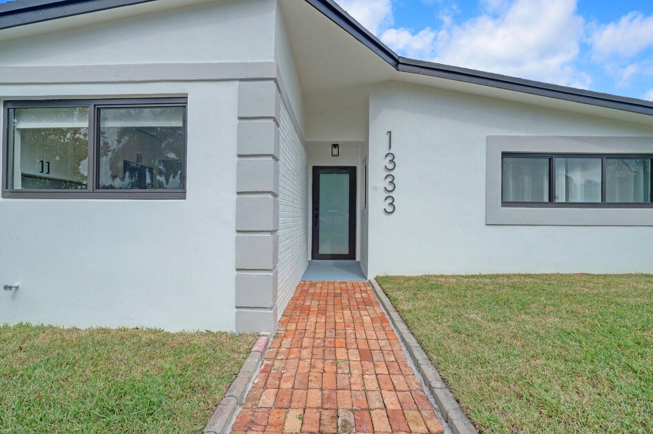 1333 SE 8th Street, Deerfield Beach, FL 33441 Photo