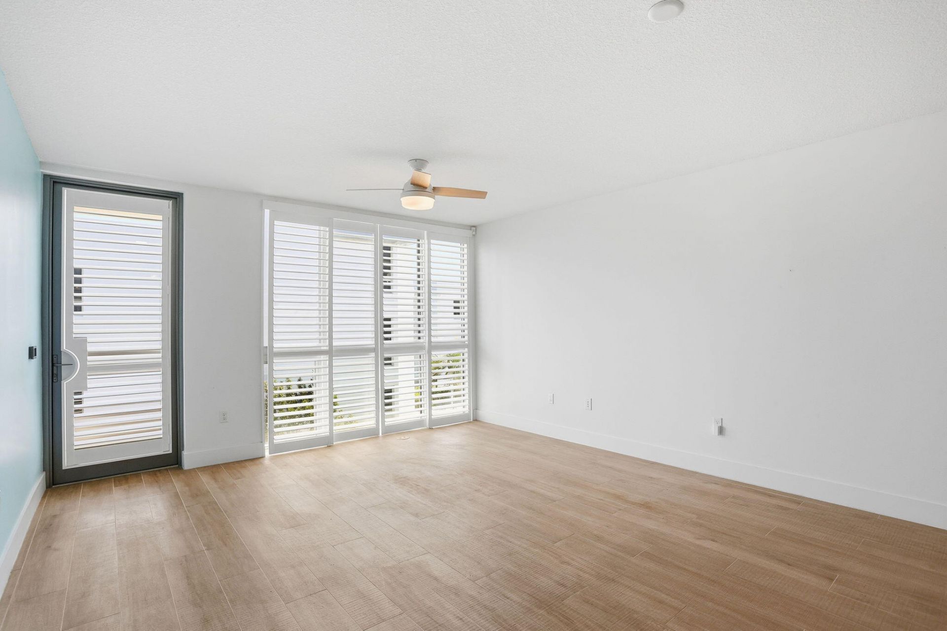 111 SE 1st Avenue, Unit 420, Delray Beach, FL 33444 Photo