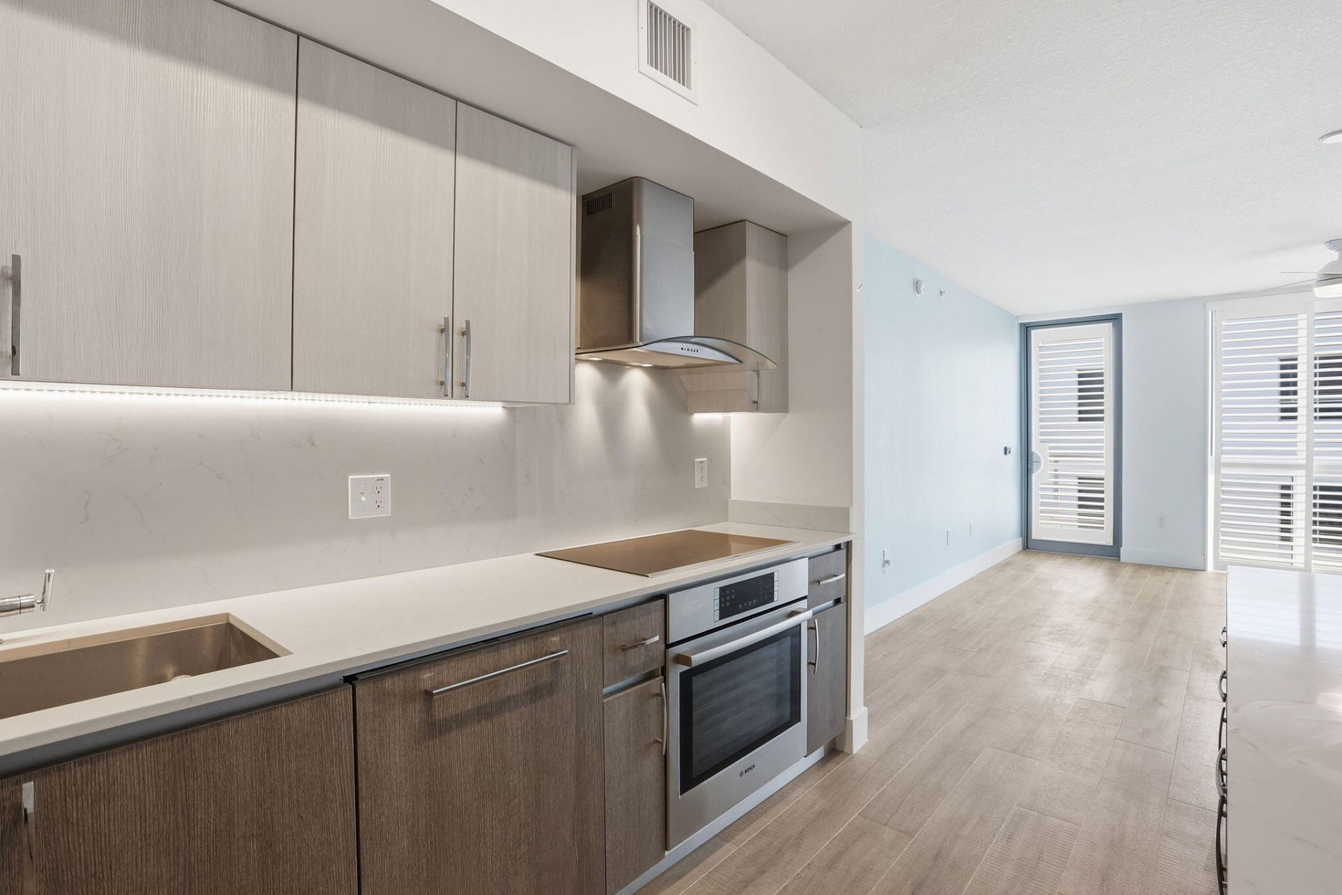 111 SE 1st Avenue, Unit 420, Delray Beach, FL 33444 Photo