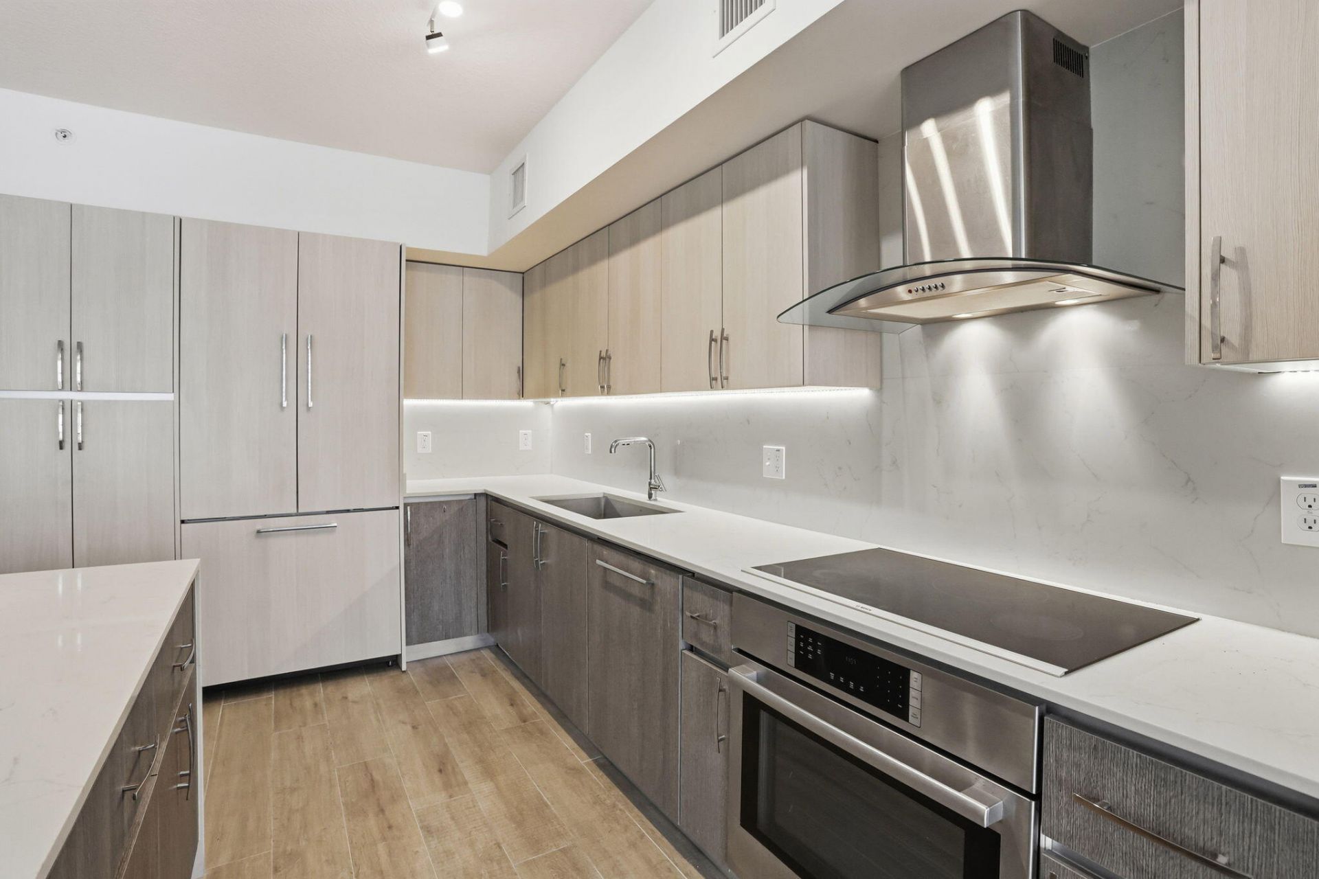 111 SE 1st Avenue, Unit 420, Delray Beach, FL 33444 Photo