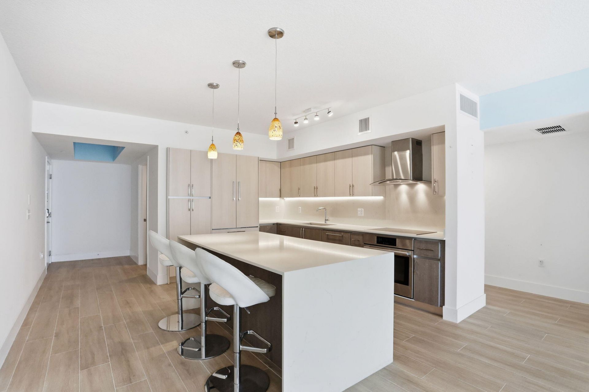 111 SE 1st Avenue, Unit 420, Delray Beach, FL 33444 Photo