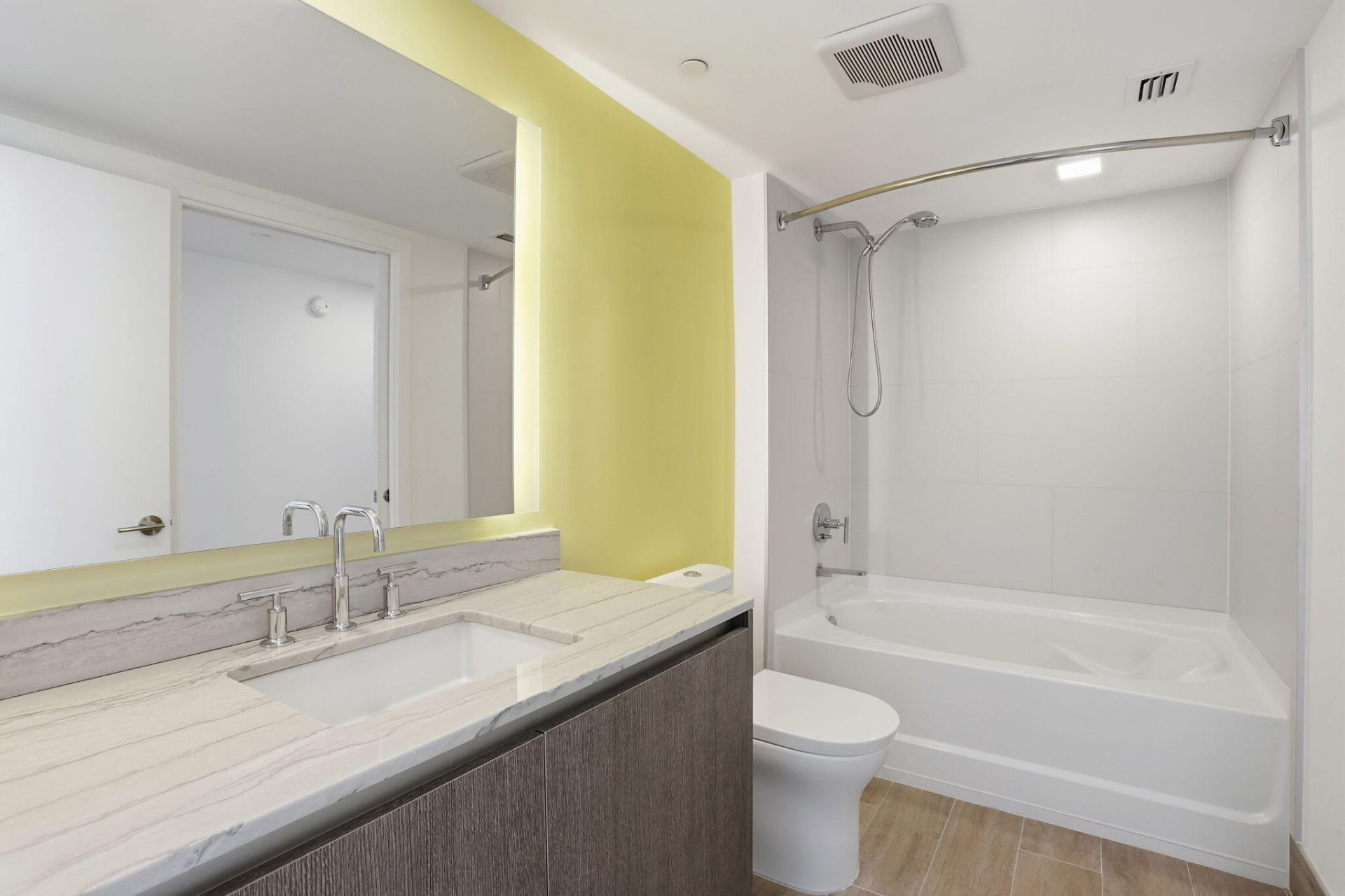 111 SE 1st Avenue, Unit 420, Delray Beach, FL 33444 Photo