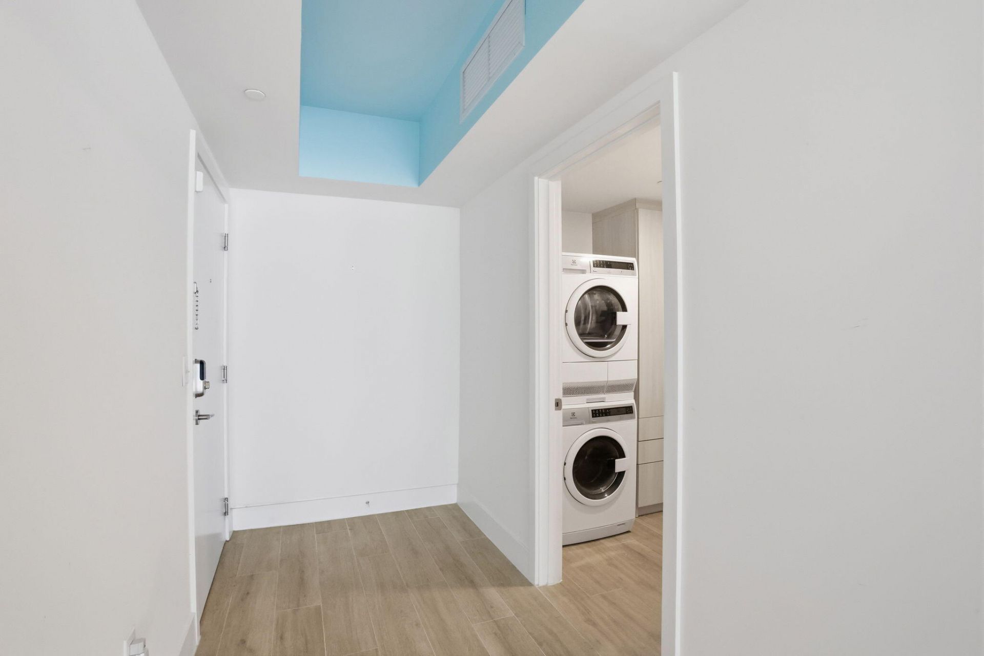 111 SE 1st Avenue, Unit 420, Delray Beach, FL 33444 Photo