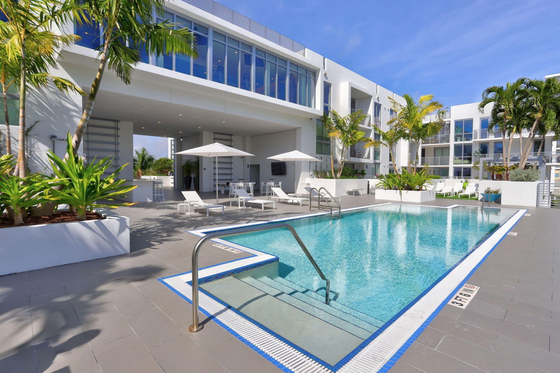 111 SE 1st Avenue, Unit 420, Delray Beach, FL 33444 Photo