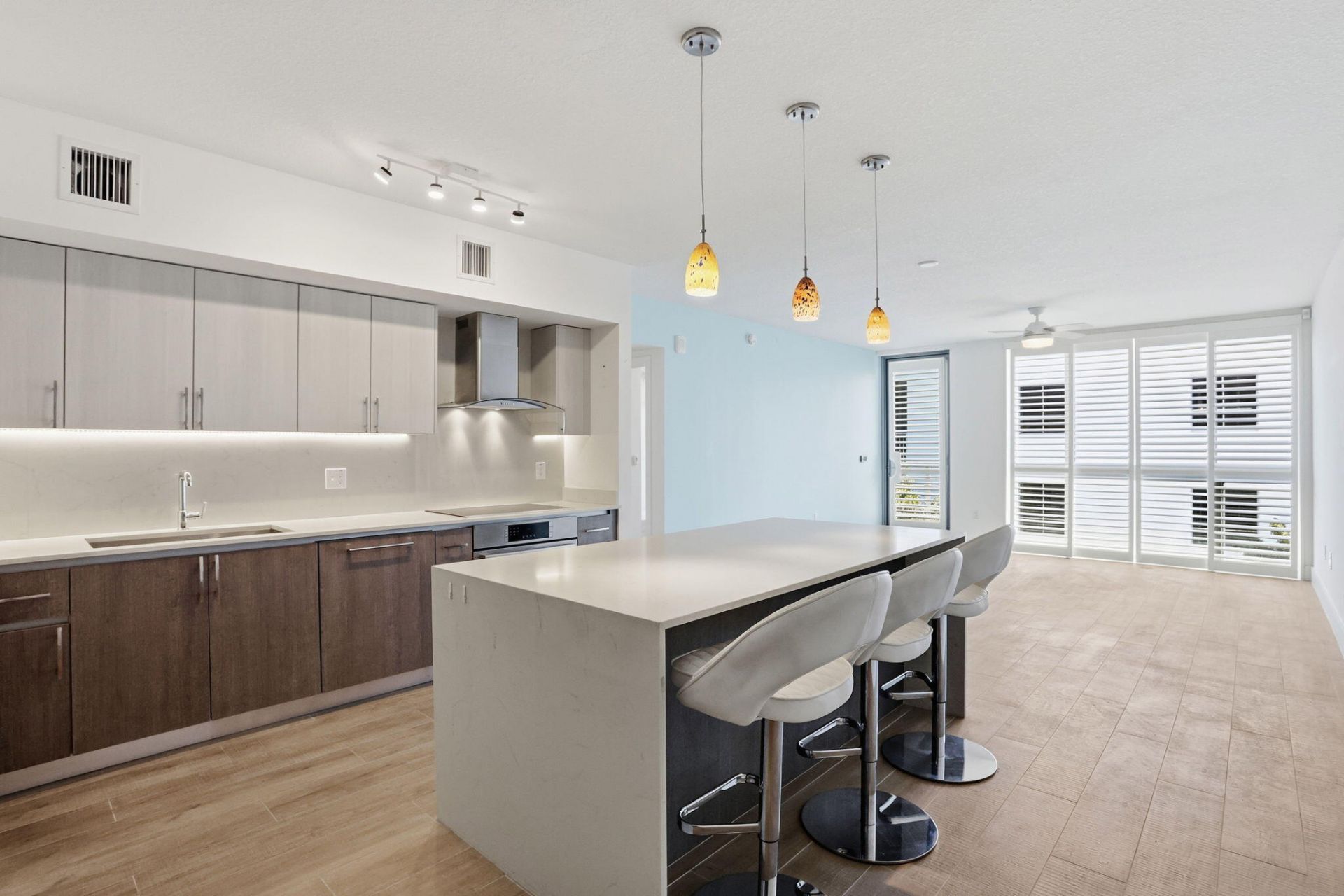 111 SE 1st Avenue, Unit 420, Delray Beach, FL 33444 Photo