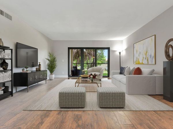 334 Lakeview Drive, Unit 204, Weston, FL 33326