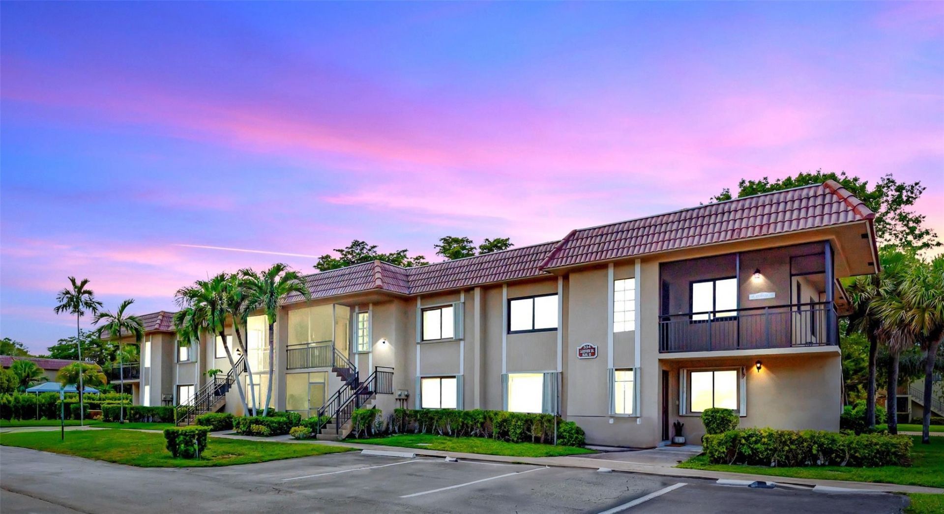 334 Lakeview Drive, Unit 204, Weston, FL 33326 Photo