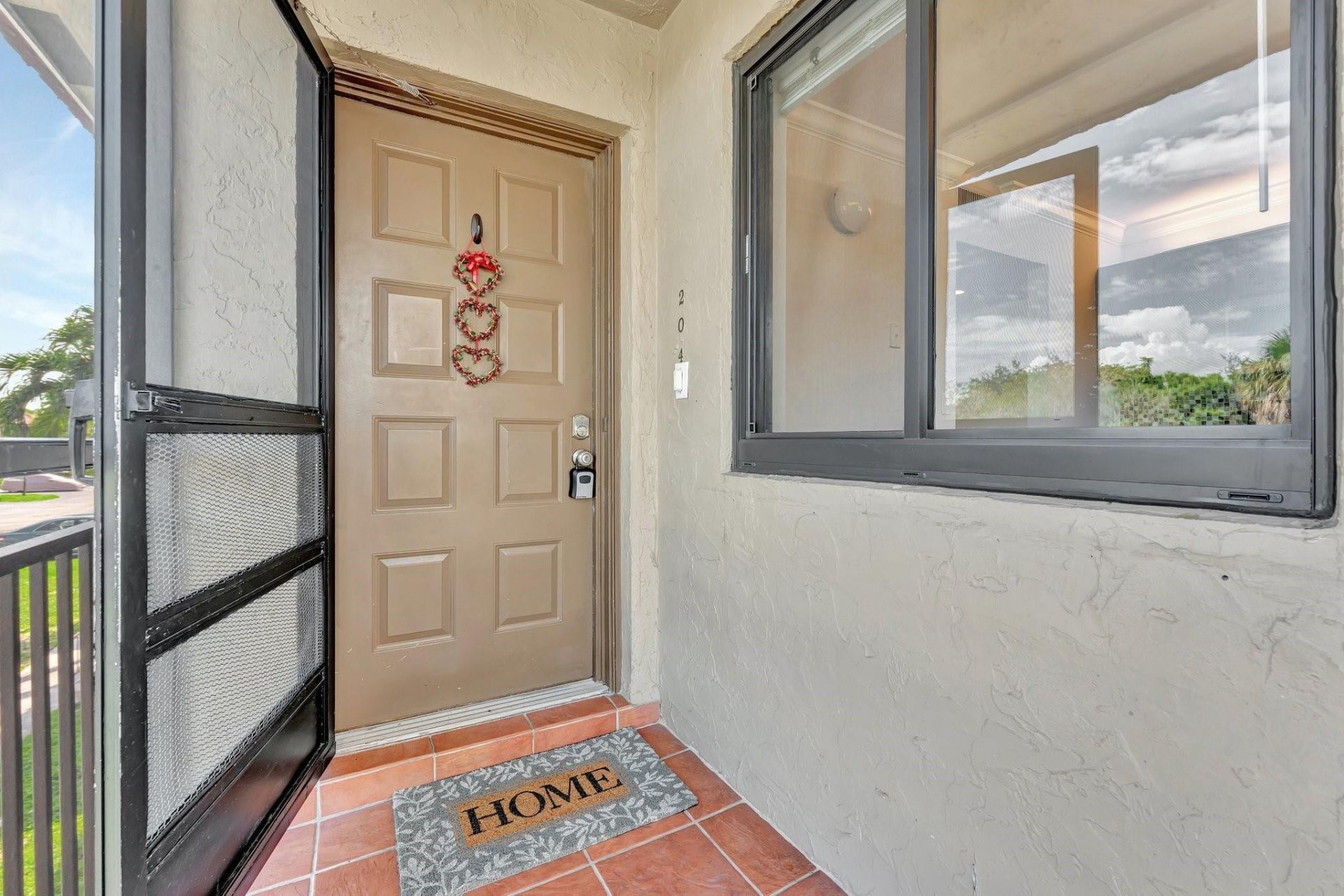 334 Lakeview Drive, Unit 204, Weston, FL 33326 Photo