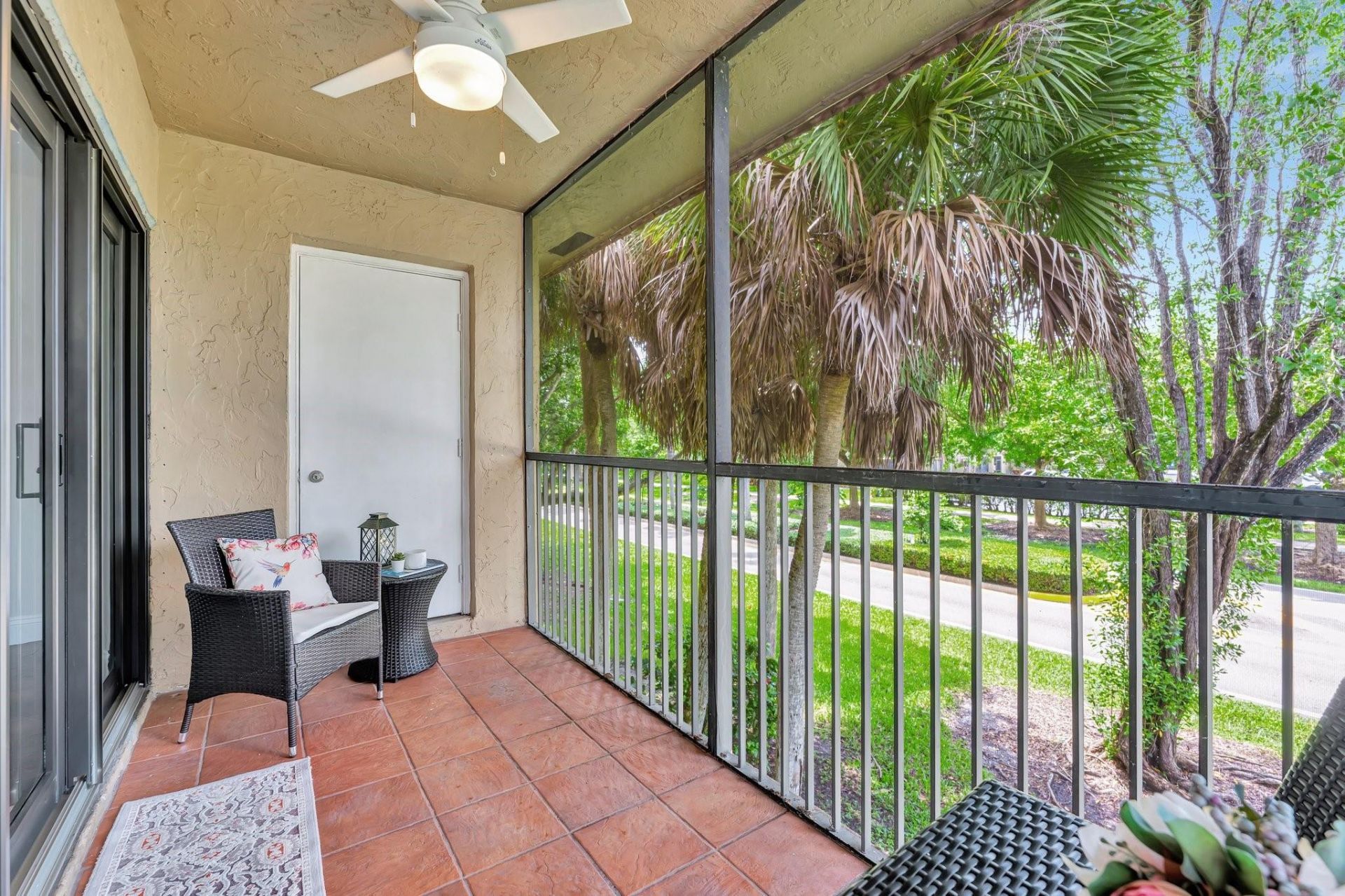 334 Lakeview Drive, Unit 204, Weston, FL 33326 Photo
