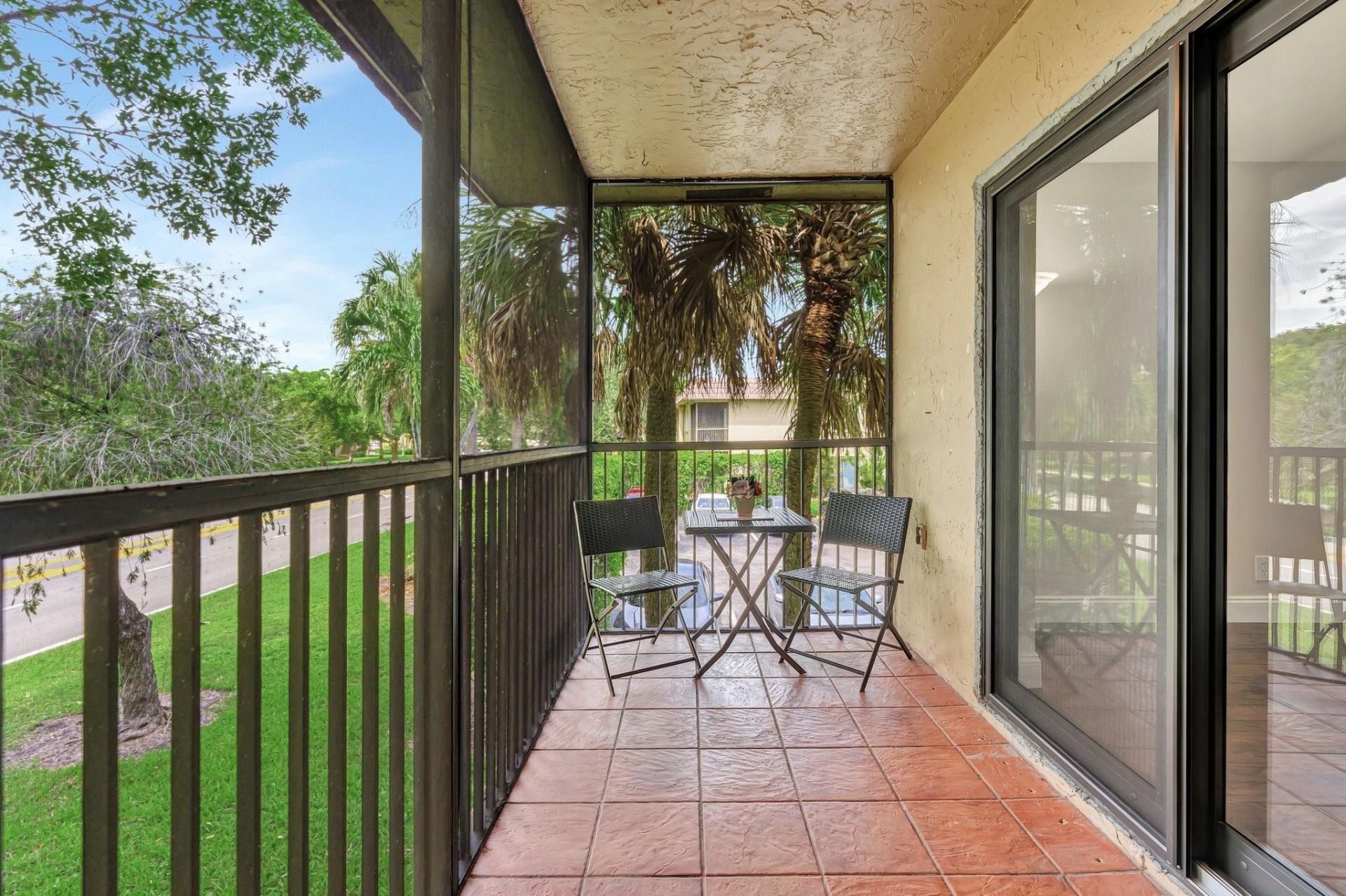 334 Lakeview Drive, Unit 204, Weston, FL 33326 Photo