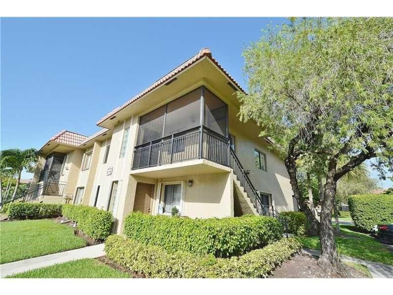 334 Lakeview Drive, Unit 204, Weston, FL 33326 Photo