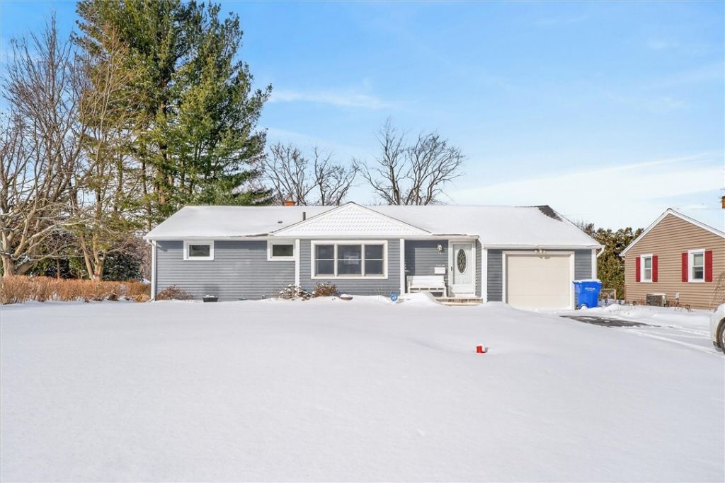 31 Morrow Drive, Rochester, NY 14616 Main Photo