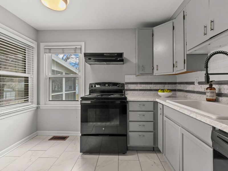 911 Kinnear, Columbus, OH 43212 Photo 7