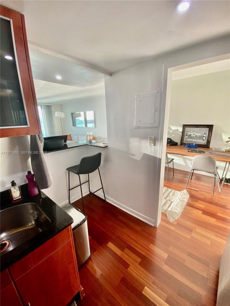 1000 West Ave , Unit 914, Miami Beach, FL 33139 Photo