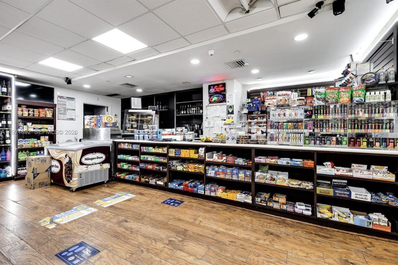 1000 West Ave , Unit 914, Miami Beach, FL 33139 Photo