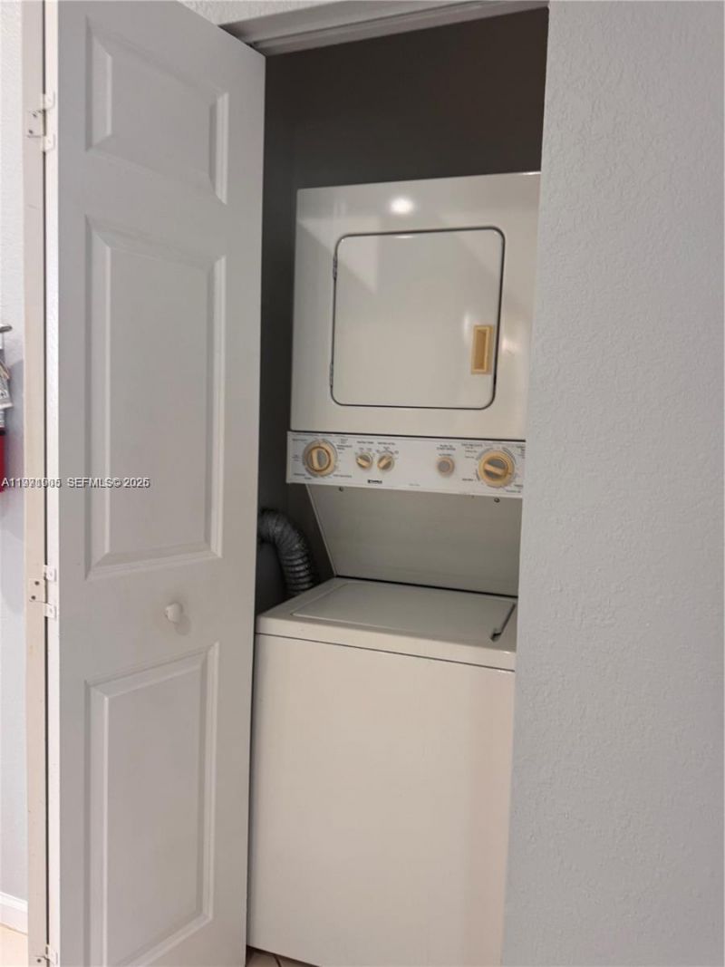 1969 Freeport Ln, Unit 1969, Riviera Beach, FL 33404 Photo