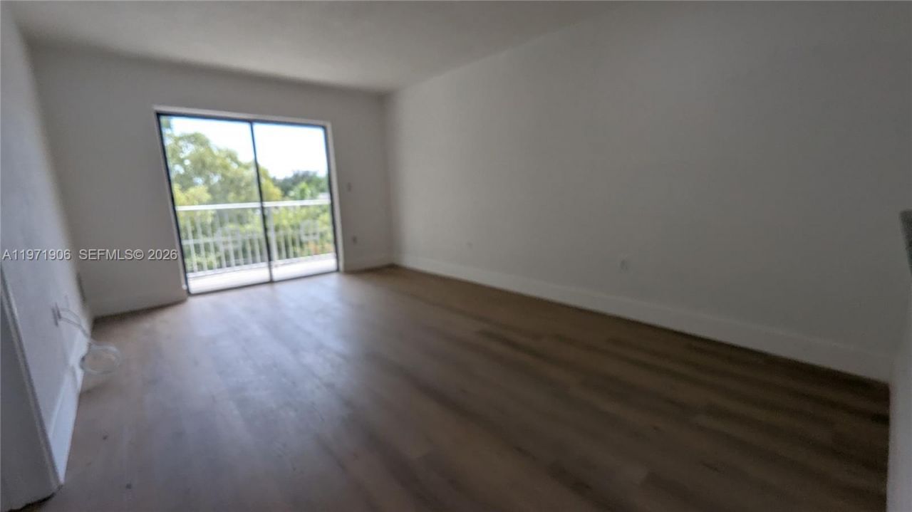 445 SW 11th St, Unit 408, Miami, FL 33130 Photo