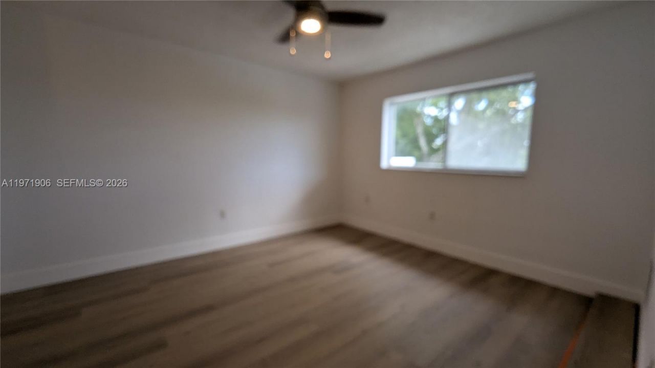 445 SW 11th St, Unit 408, Miami, FL 33130 Photo