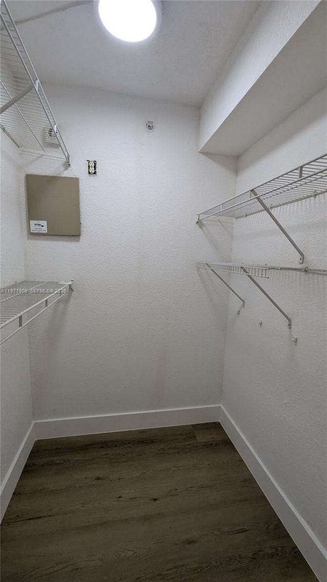 445 SW 11th St, Unit 408, Miami, FL 33130 Photo