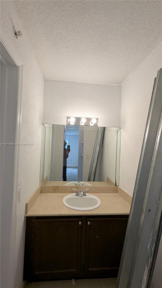 445 SW 11th St, Unit 408, Miami, FL 33130 Photo