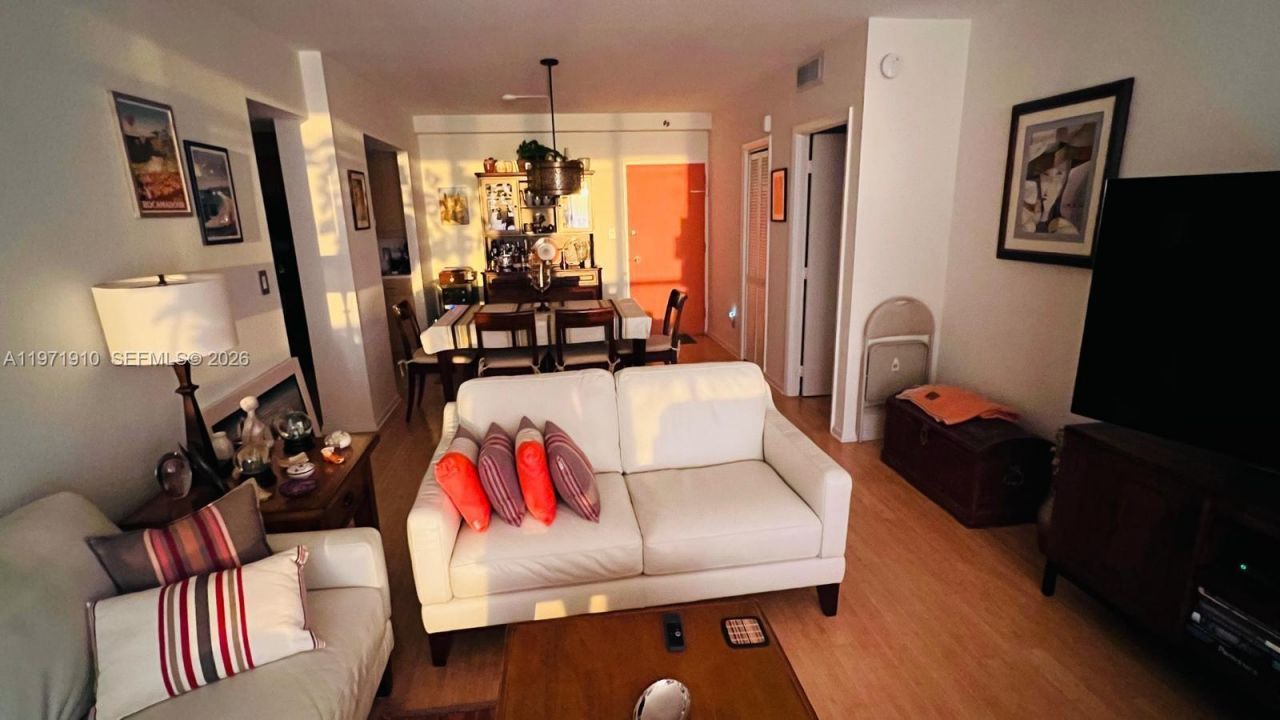 5600 Collins Ave, Unit 7Y, Miami Beach, FL 33140 Photo