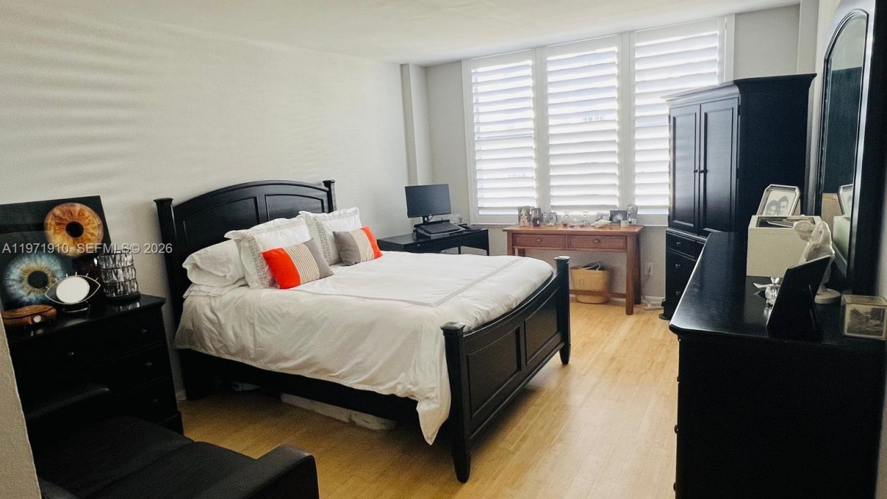 5600 Collins Ave, Unit 7Y, Miami Beach, FL 33140 Photo