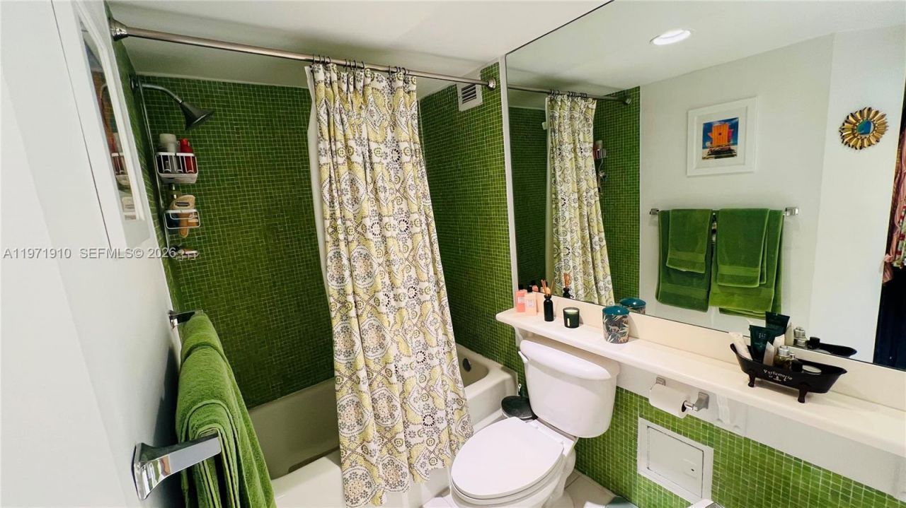 5600 Collins Ave, Unit 7Y, Miami Beach, FL 33140 Photo