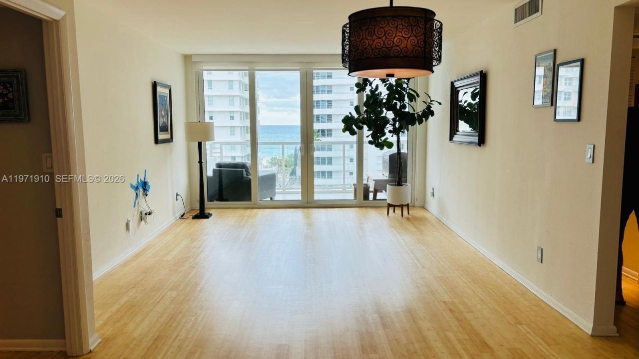 5600 Collins Ave, Unit 7Y, Miami Beach, FL 33140 Photo