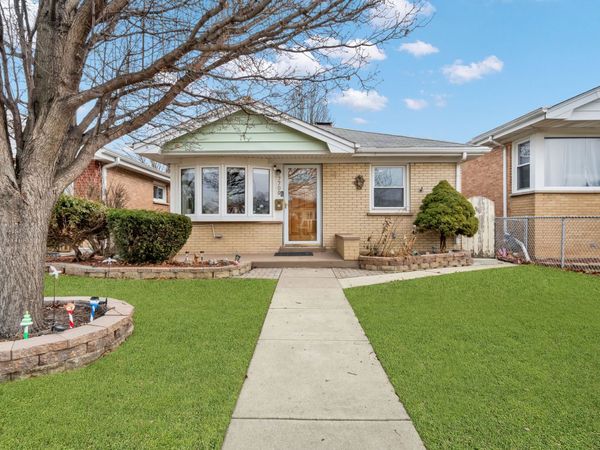 7709 Neenah Avenue, Burbank, IL 60459