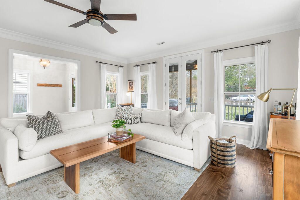 612 W 3rd N Street Photo 10