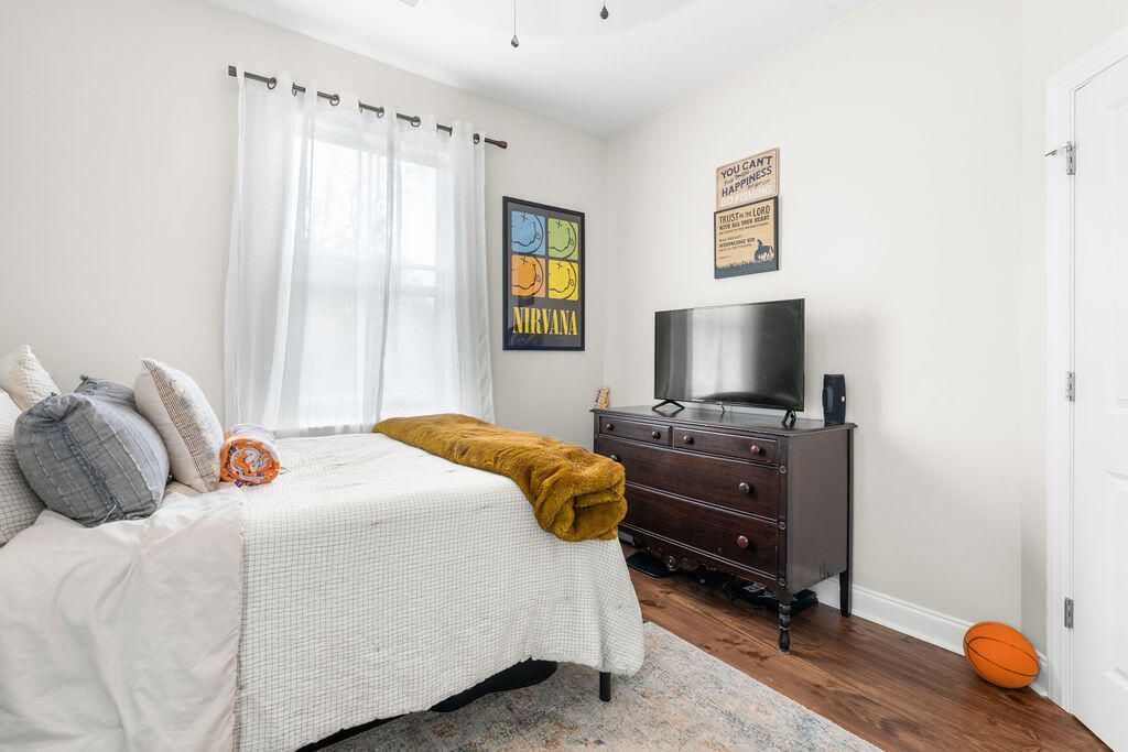 612 W 3rd N Street Photo 33