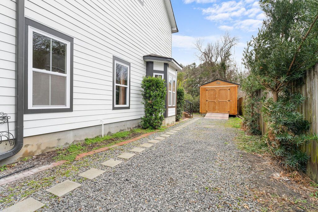 612 W 3rd N Street Photo 45