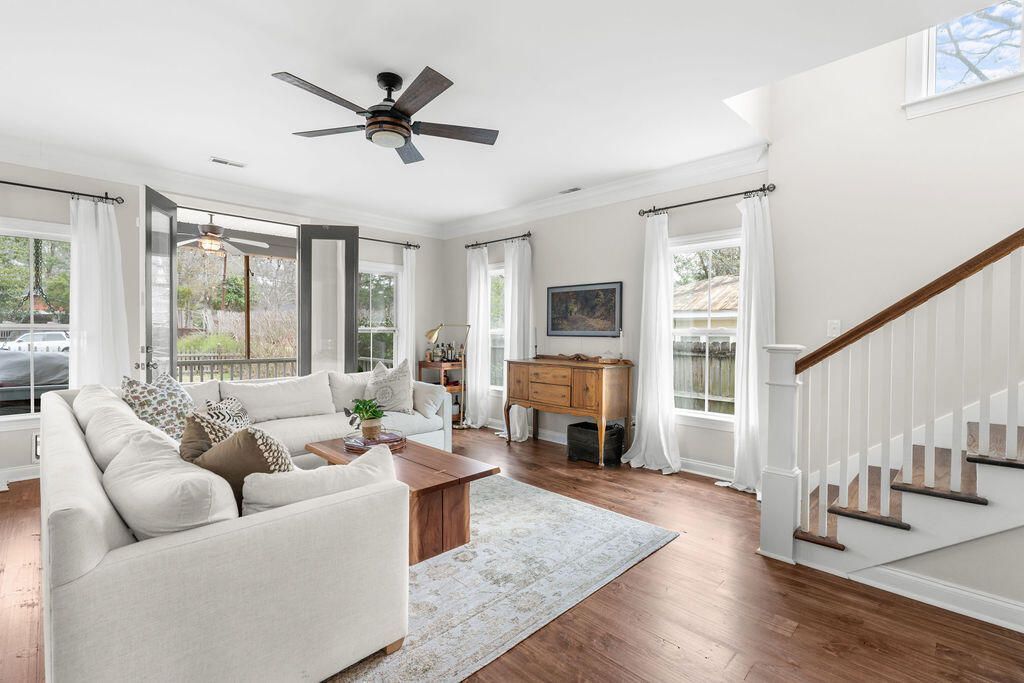 612 W 3rd N Street Photo 8