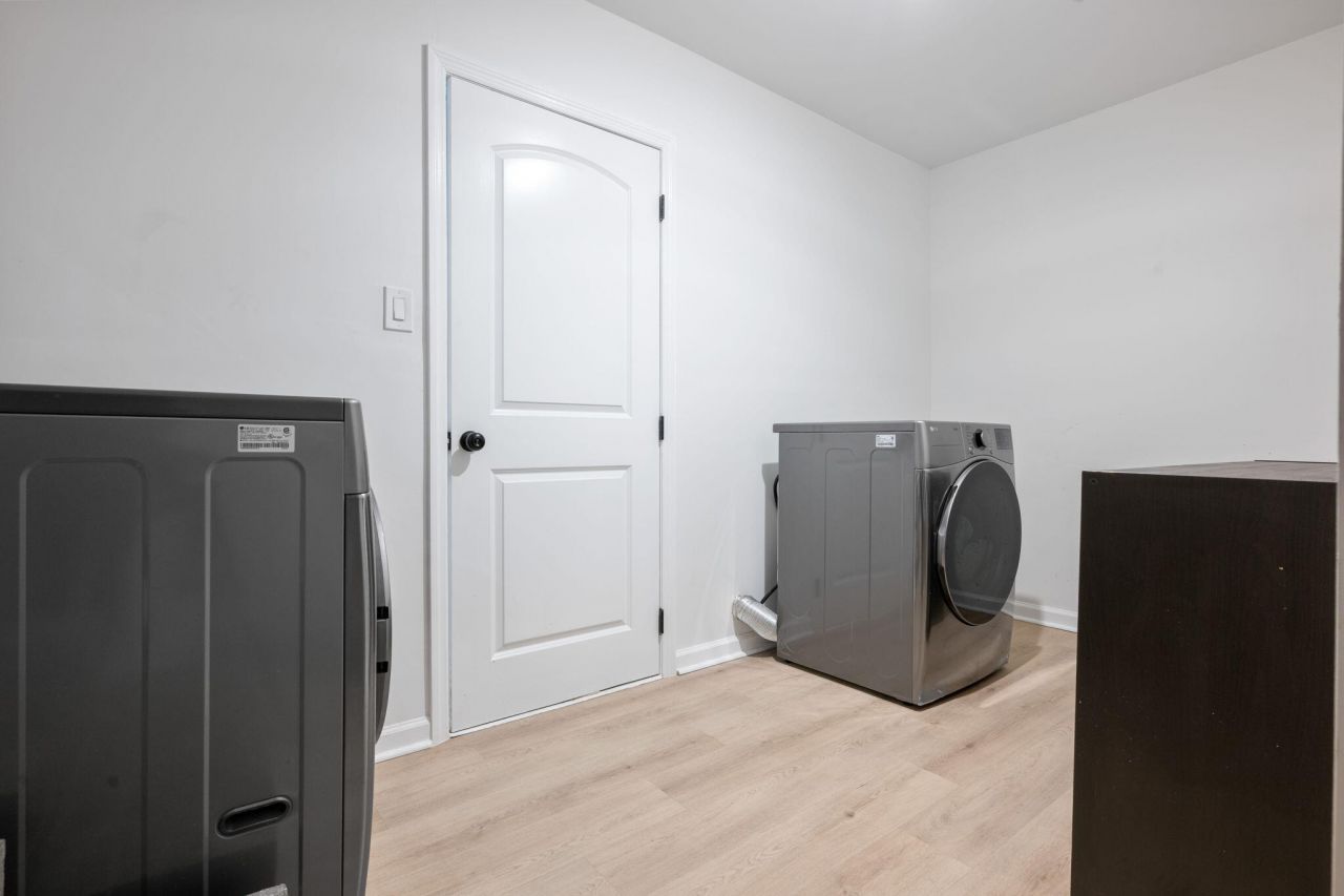 1643 Boone Hall Drive Photo 27