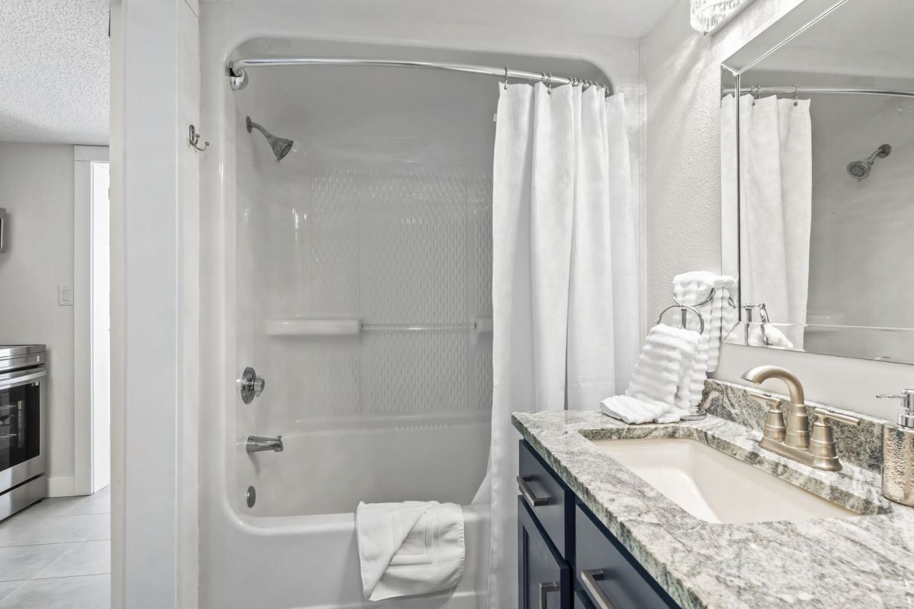 2701 S Ocean Blvd. S  Photo 16