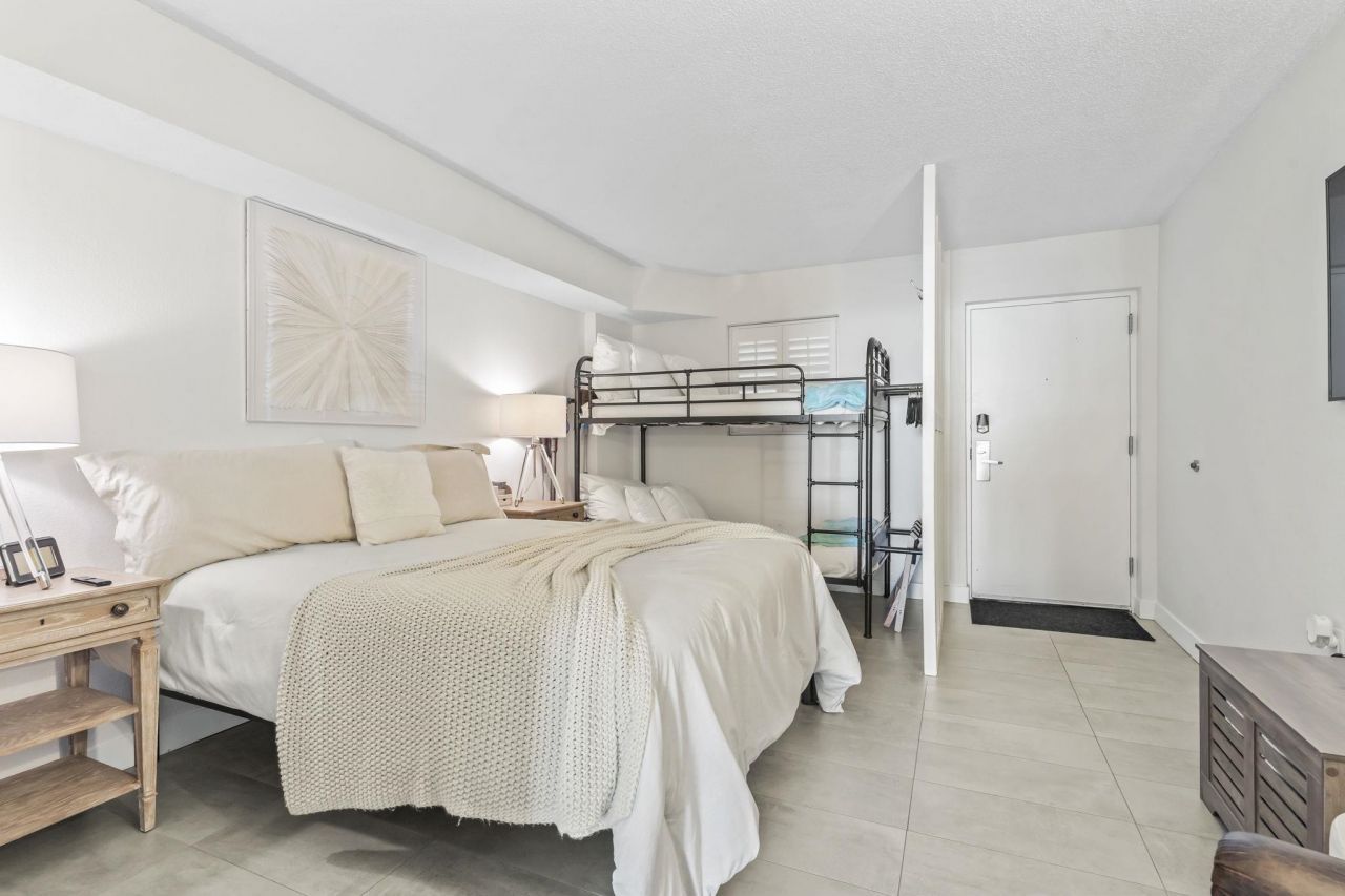 2701 S Ocean Blvd. S  Photo 7