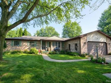 6076 E Carpenter Road, Genesee Twp, MI 48506