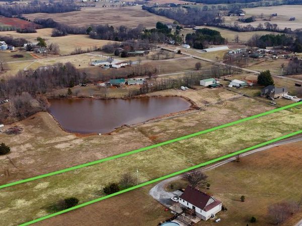 2 Minnis Rd , Springfield, TN 37172