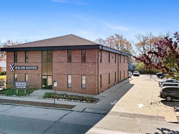 10607 W Oklahoma AVENUE, West Allis, WI 53227