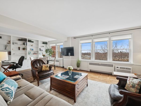 1585 Ridge Avenue, Unit 611, Evanston, IL 60201