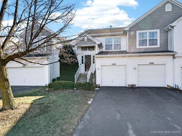 1404 Meadowsedge Lane, Unit 1404, Carpentersville, IL 60110