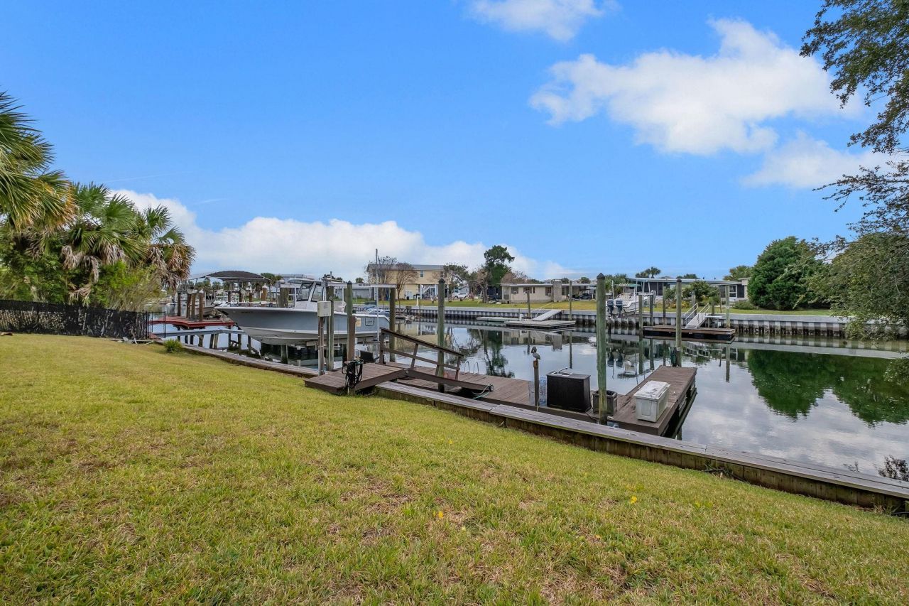 17 Royster Drive , Crawfordville, FL 32327 Photo