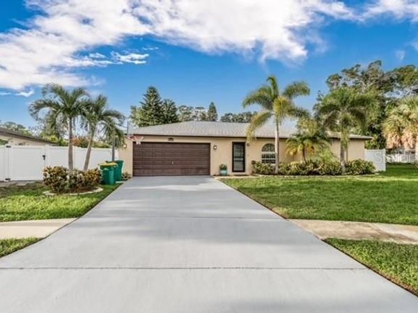 9605 129TH AVENUE , LARGO, FL 33773