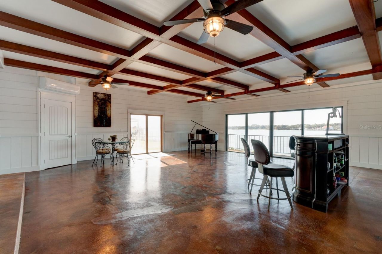 1480 Lakeview Drive, Deland, FL 32720 Photo