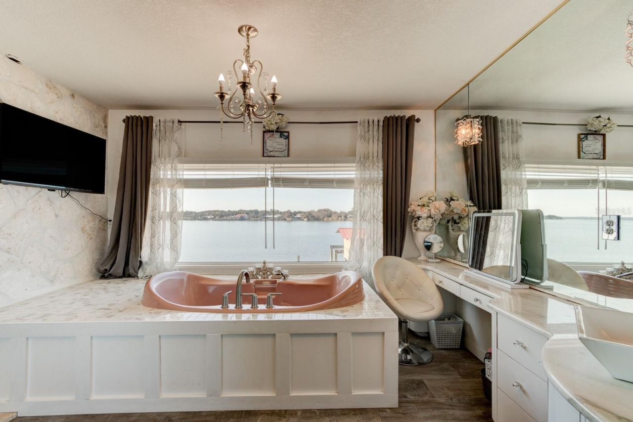 1480 Lakeview Drive, Deland, FL 32720 Photo