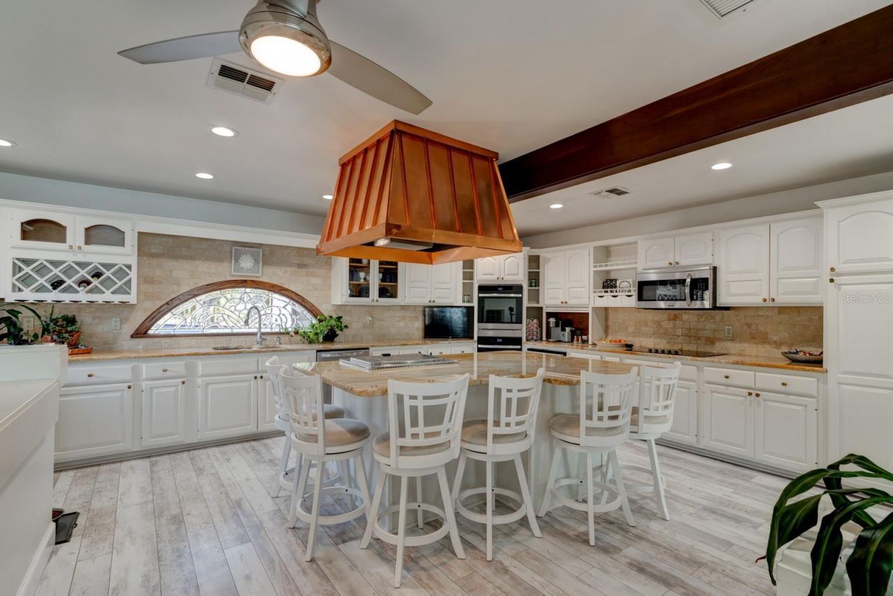 1480 Lakeview Drive, Deland, FL 32720 Photo