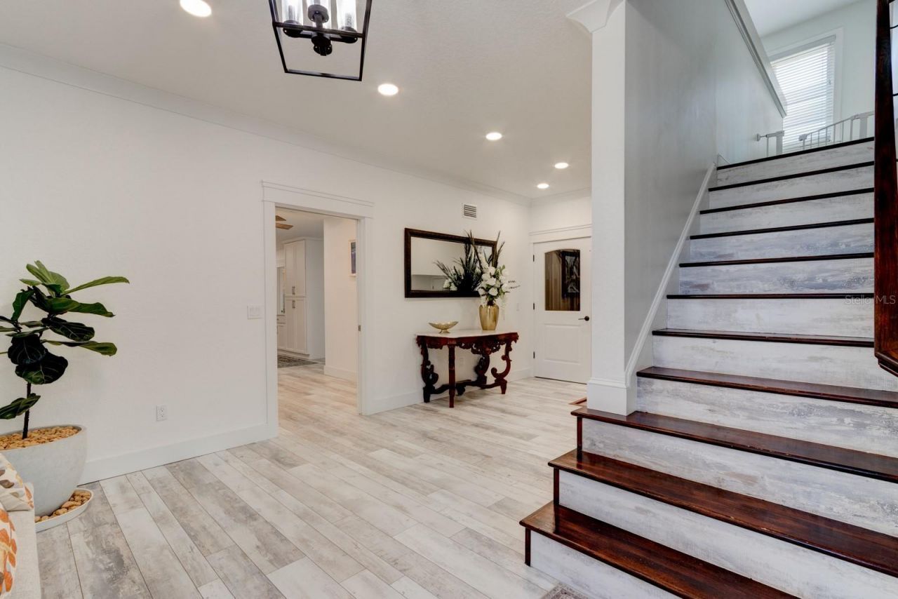 1480 Lakeview Drive, Deland, FL 32720 Photo