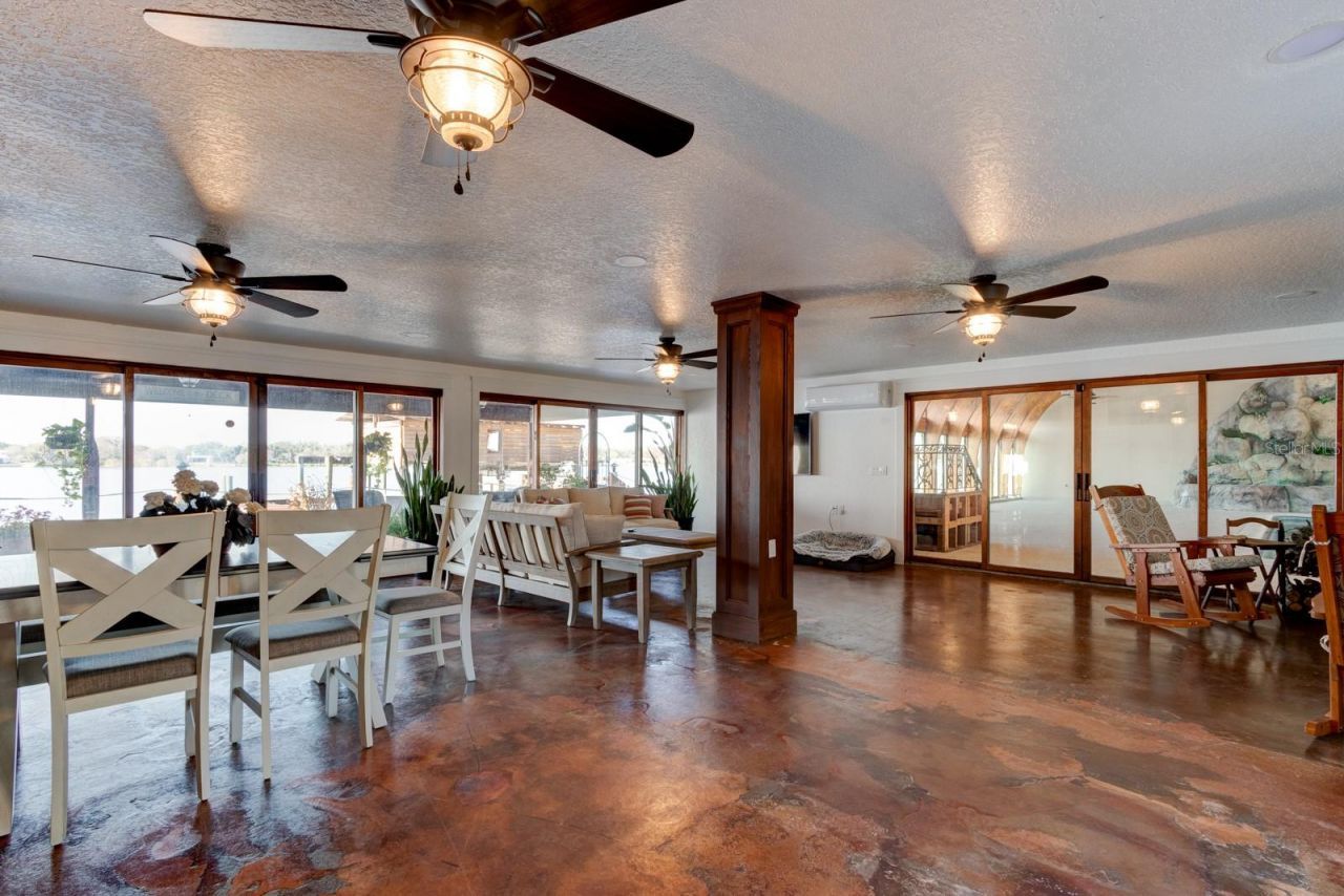 1480 Lakeview Drive, Deland, FL 32720 Photo