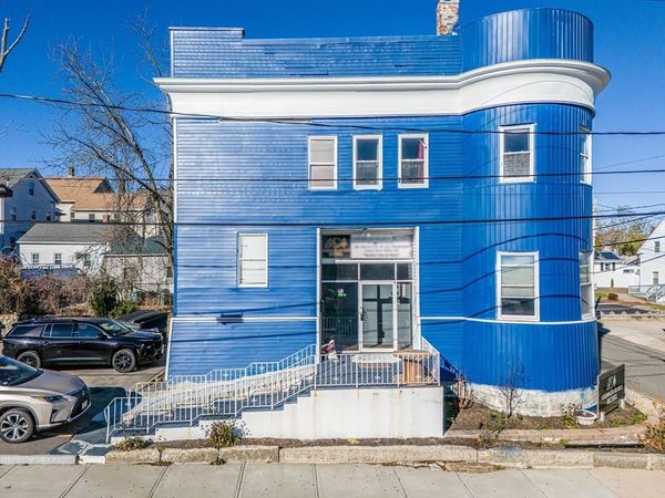 29 Spruce St, Milford, MA 01757